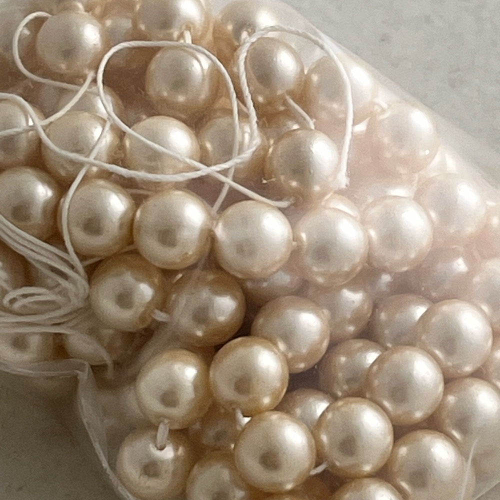 Glass based pearls.